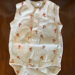 Kate Quinn mushroom tank onesie bodysuit 0-3 month